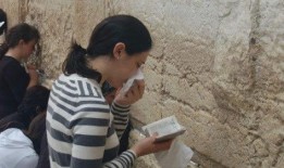 娱乐君吃瓜七七是谁,网络红人的崛起之路