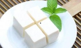 爆料小豆腐加工视频教程,轻松学会传统美食制作