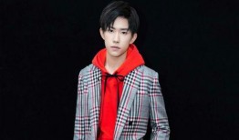 李晨爆料易烊千玺视频播放,引发网友热议