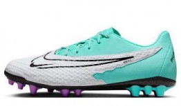 足球鞋gt最新爆料图,设计革新，性能升级，揭秘未来战靴风采