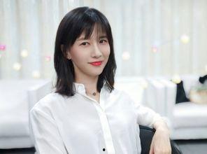 吃瓜娱乐酱第一次结婚,揭秘首次婚姻背后的甜蜜与挑战